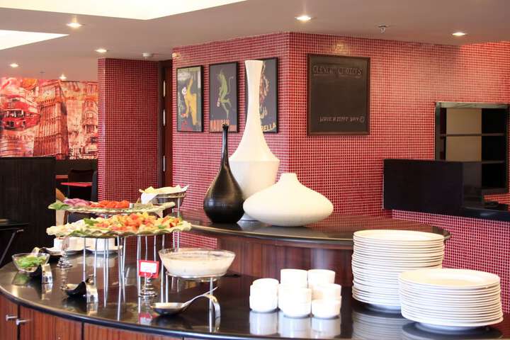 Dining Photos