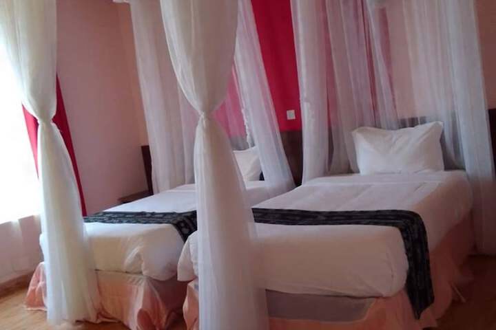 Room 2 of 19