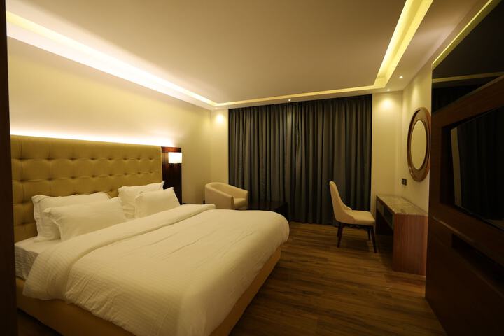 Room 3 of 42