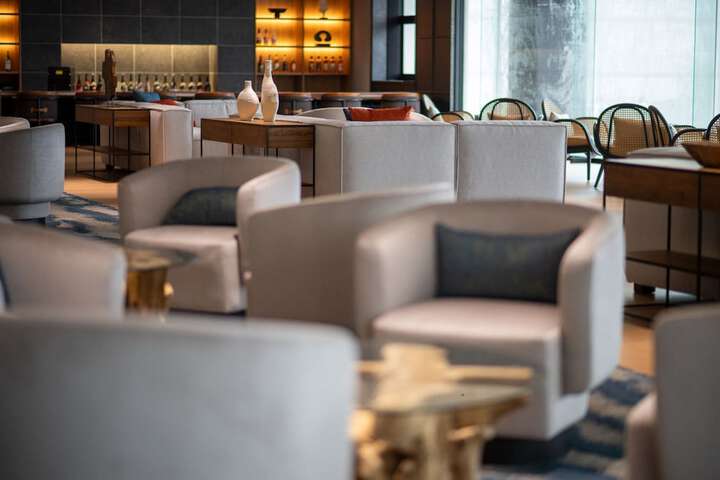 Lounge 173 of 200