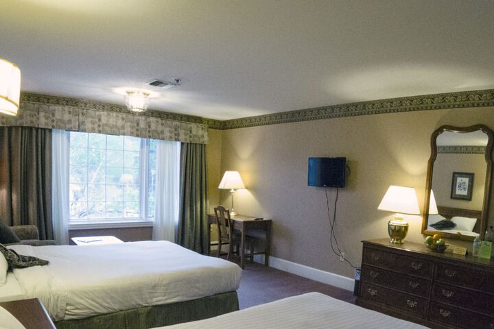 Room 33 of 37