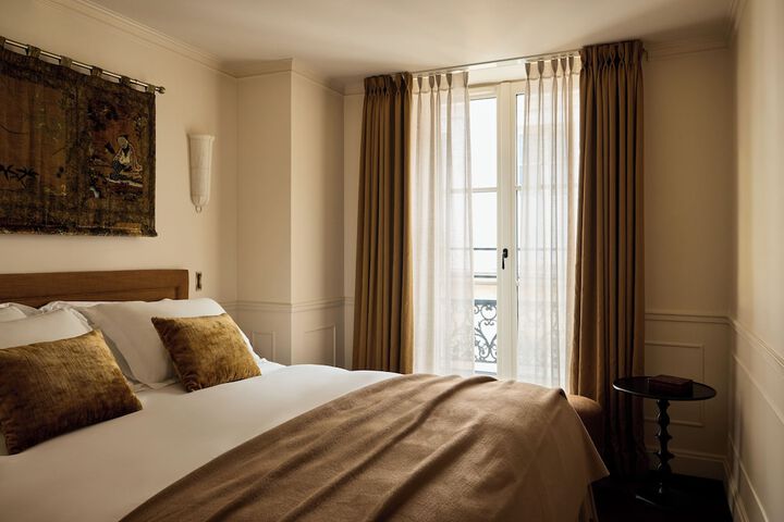 Room 15 of 43