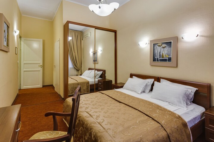 Room 5 of 37