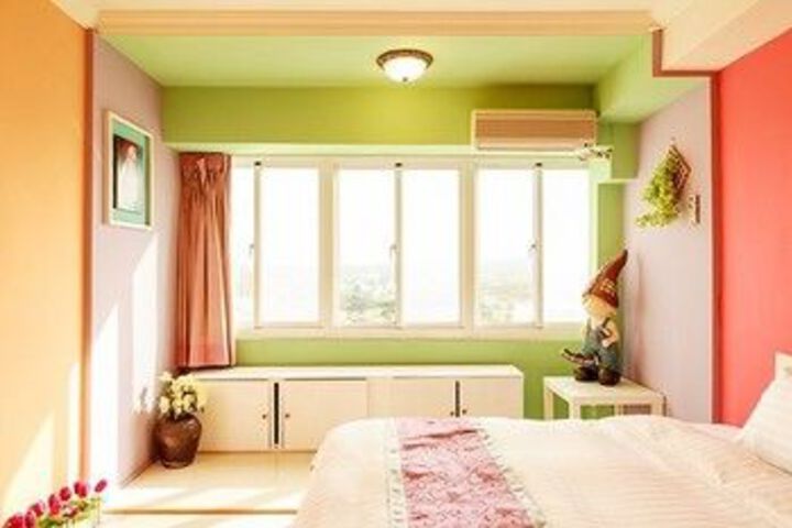 Room 4 of 15