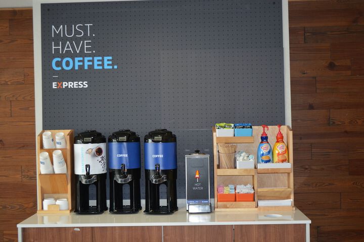 Breakfast/Coffee Service 32 of 49