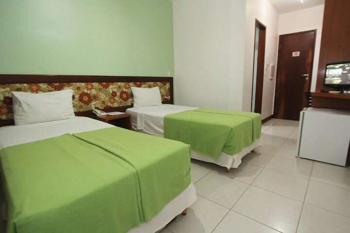 Room 4 of 13