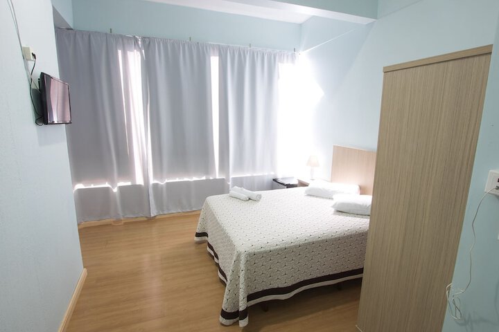 Room 5 of 20