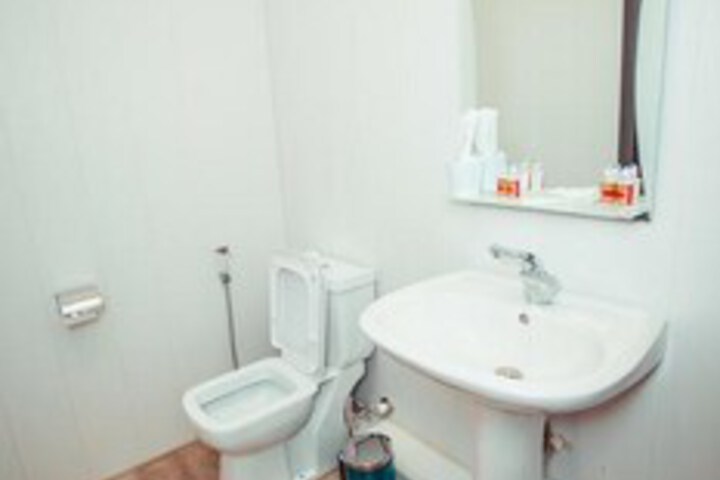 Room 6 of 26
