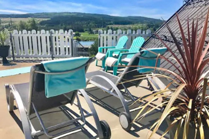 Sundeck 35 of 38