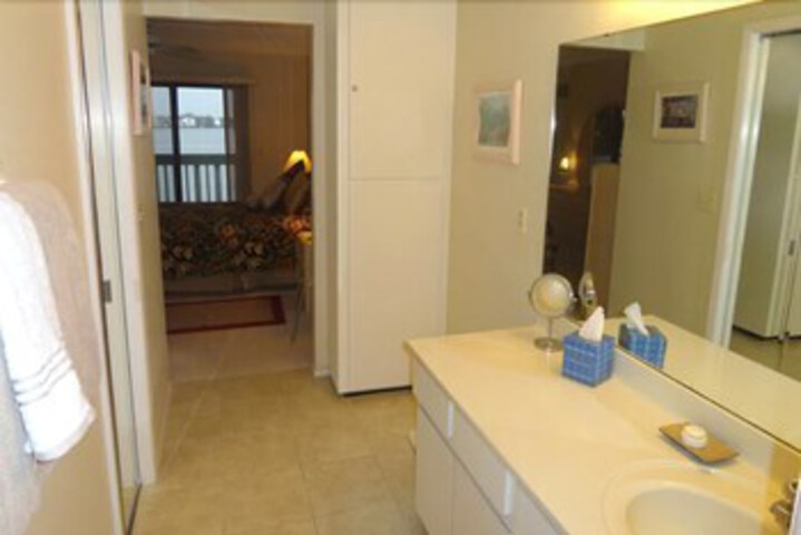 Room 6 of 23