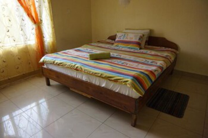 Room 9 of 19