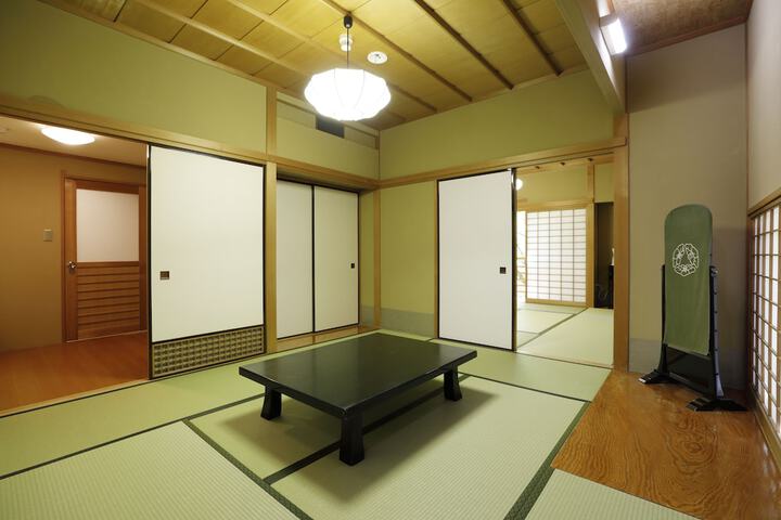 Room 29 of 214