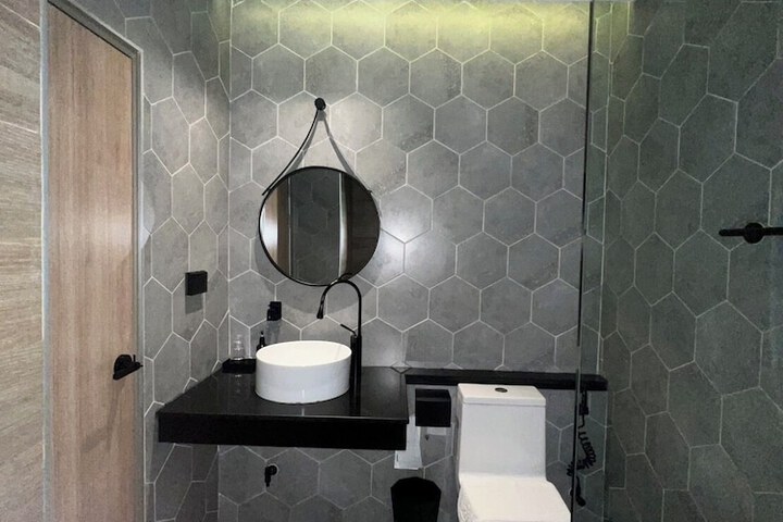 Room 17 of 26