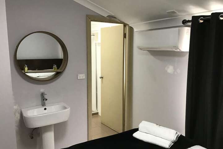 Room 30 of 37