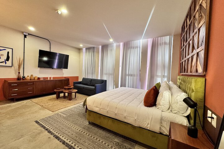 Room 17 of 40