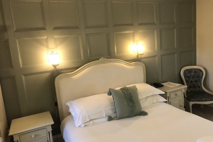 Room 8 of 36
