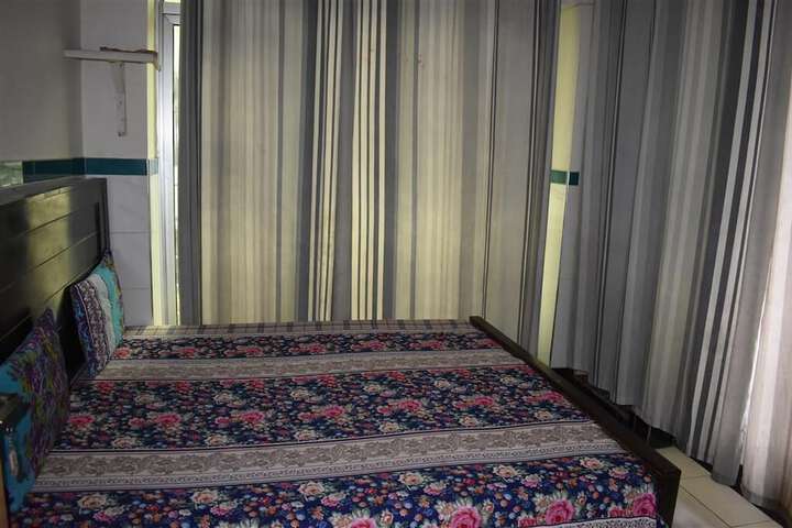 Room 2 of 7