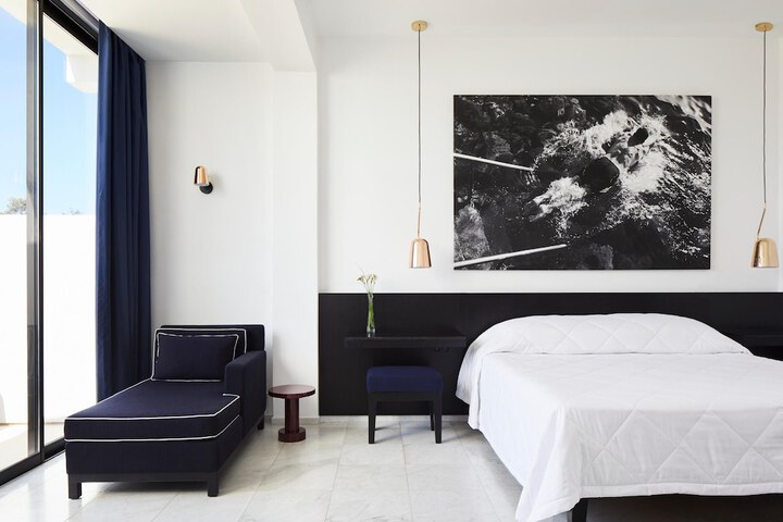 Room 63 of 182