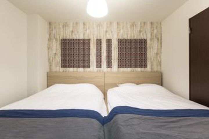 Room 69 of 182
