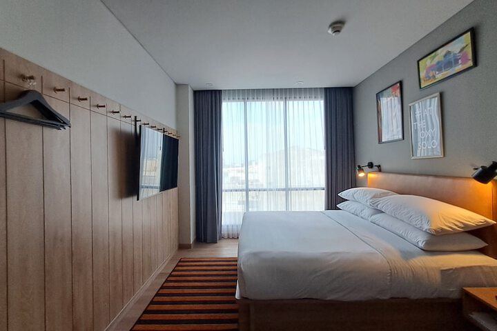 Room 6 of 48