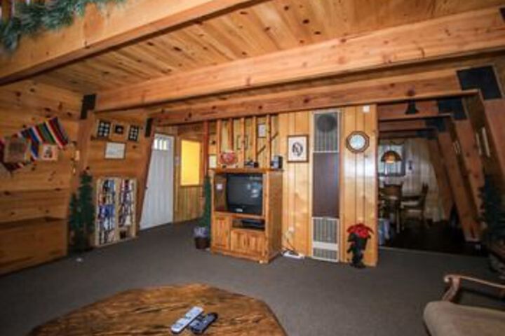 Room 32 of 50