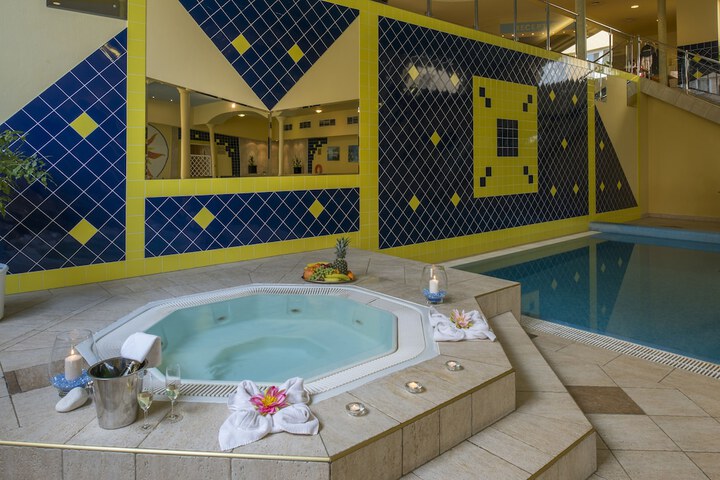 Hotel with Pool
