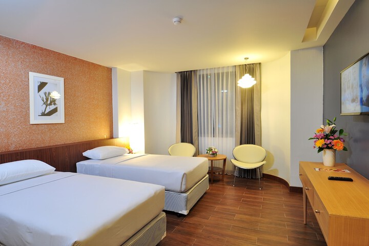 Room 14 of 64