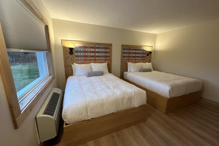 Room 30 of 103