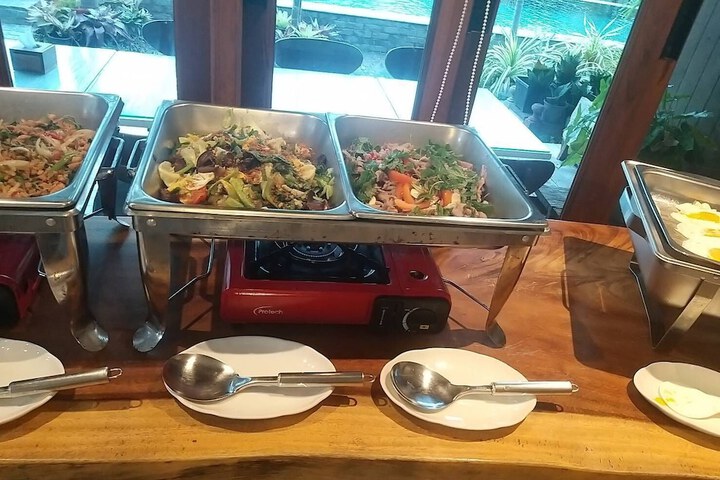 Dining 46 of 58