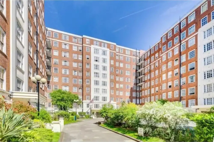 Chique & Spacious top Floor 1bed Near Oxford St