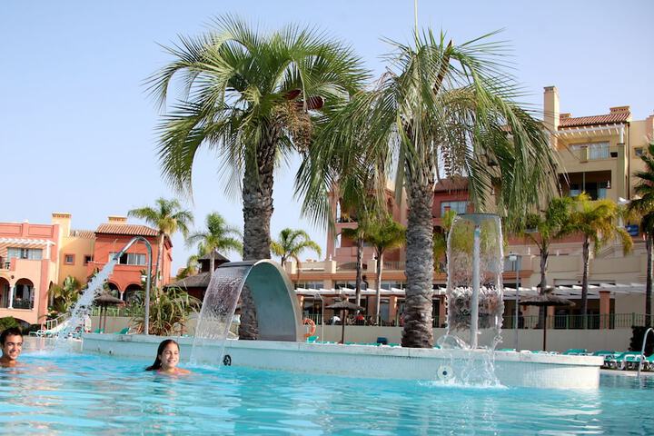 Hotel with Pool