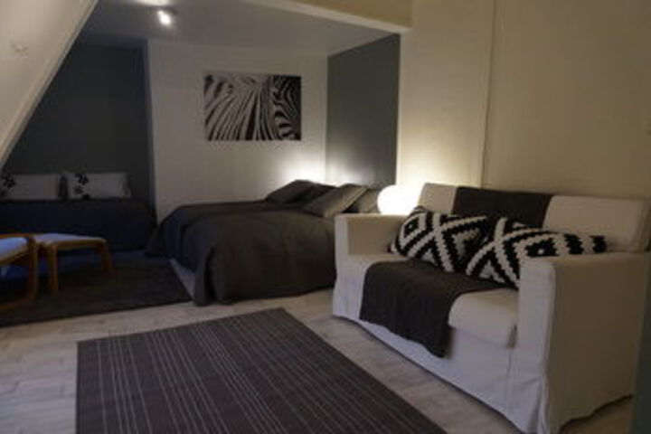 Room 30 of 85