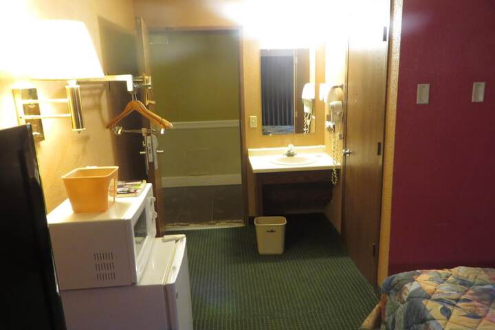Room 44 of 58