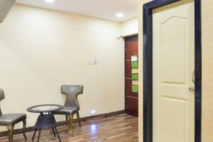 Room 10 of 38