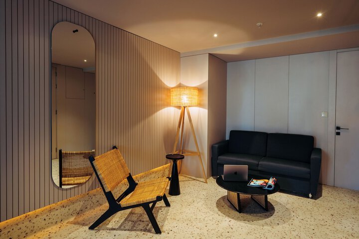 Room 44 of 94