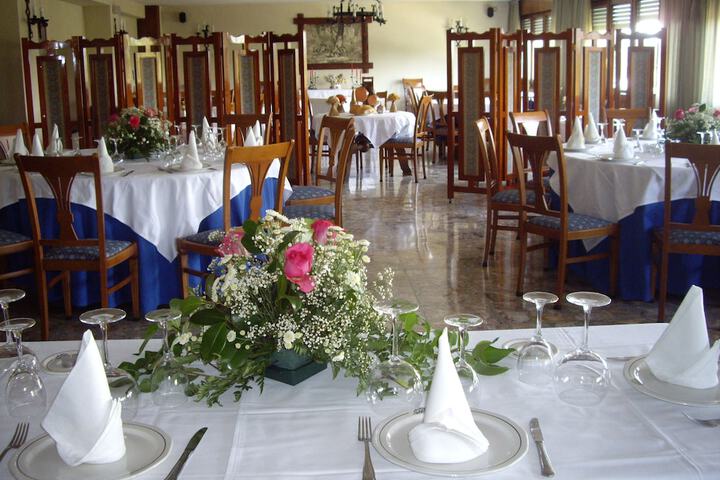Dining Photos