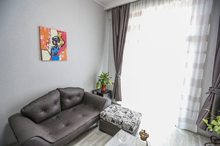Room 16 of 34