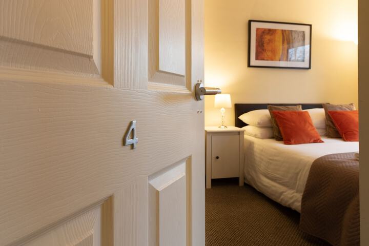 Room 21 of 40