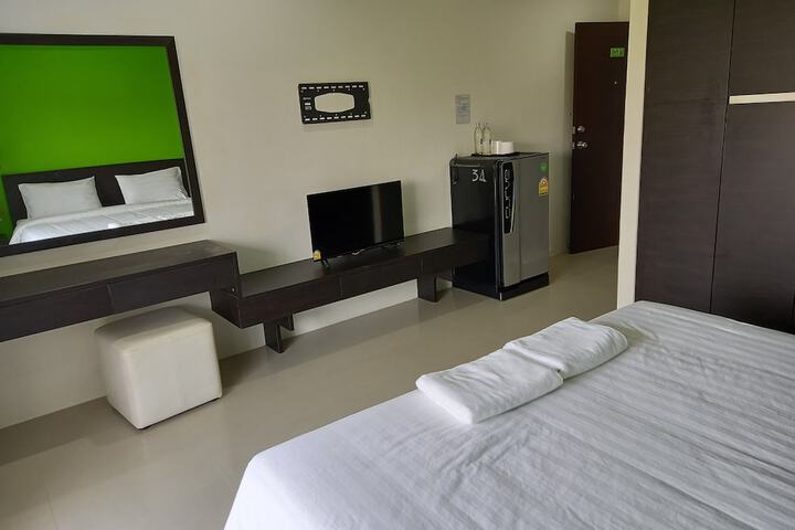 Room 53 of 94