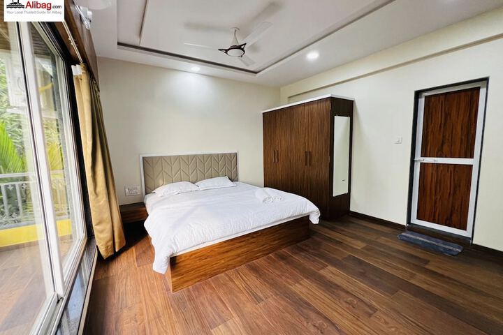 Room 3 of 6