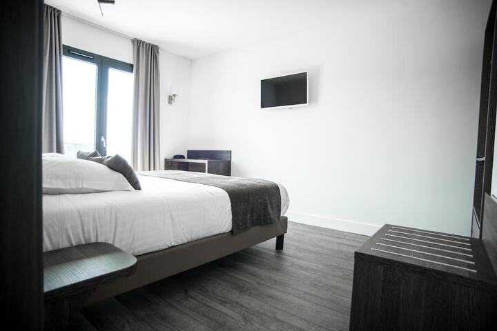 Room 22 of 66