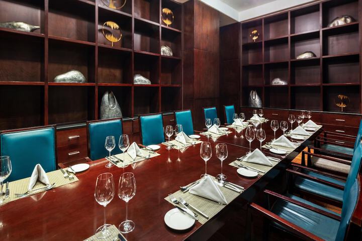 Dining 42 of 66