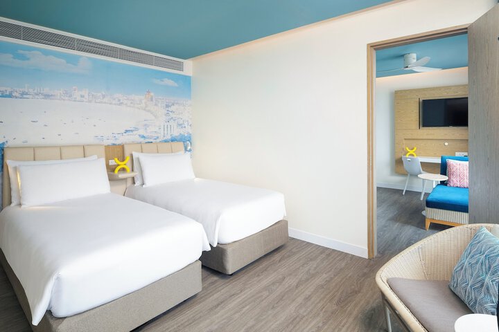 Room 34 of 114