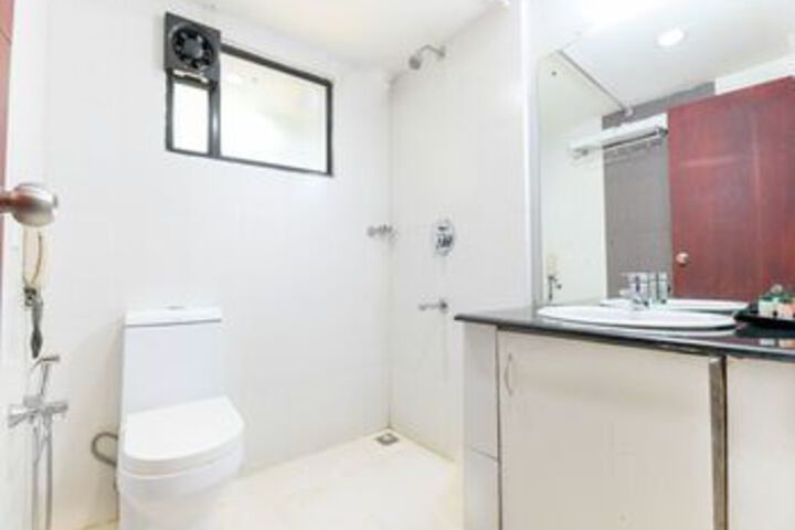 Room 3 of 20