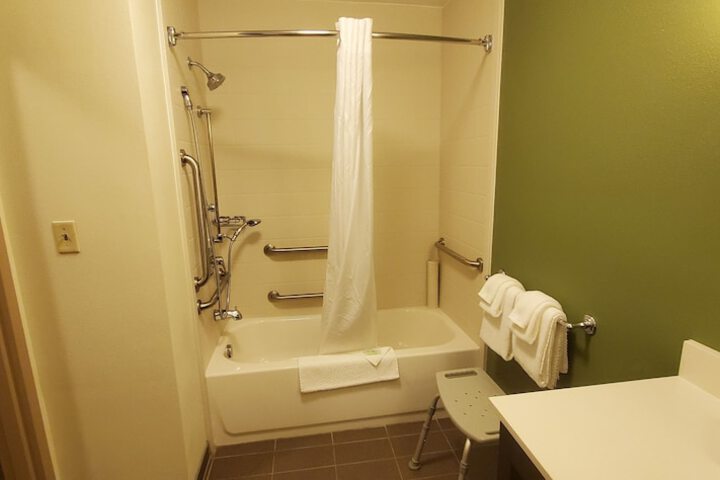 Room 16 of 35