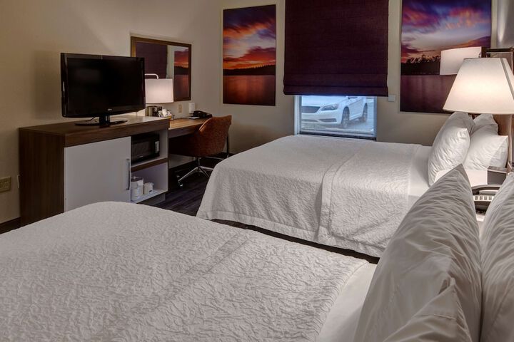 1 Queen Bed Walkin Shower Only (1 of 13)