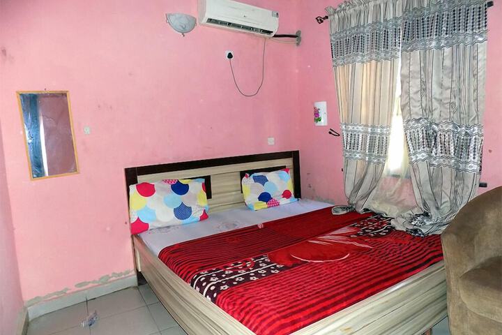 Room 7 of 10