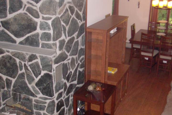 Room 90 of 342