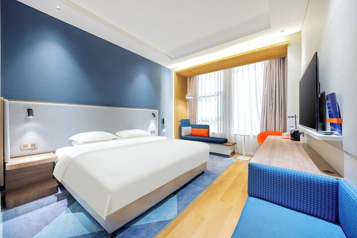 Room 7 of 39