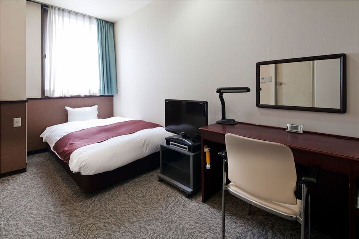 Room 15 of 122
